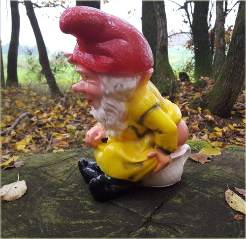 Gartenzwerg auf Nachttopf, Bewegungsmelder Gartenzwerg auf Nachttopf, Bewegungsmelder